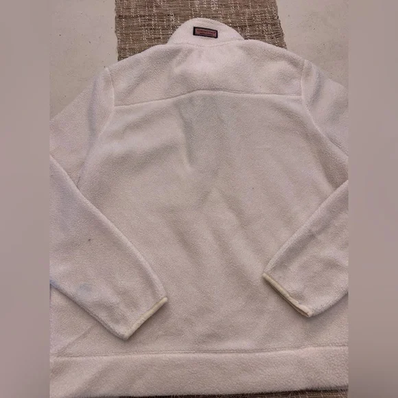 Vineyard Vines zip up fleece
Women’s L - Picture 6 of 6